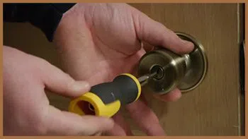City Locksmith Shop Alexandria, VA 703-586-9675 - 15-unlock-door